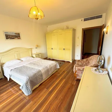 דירה Port Palace 2 *