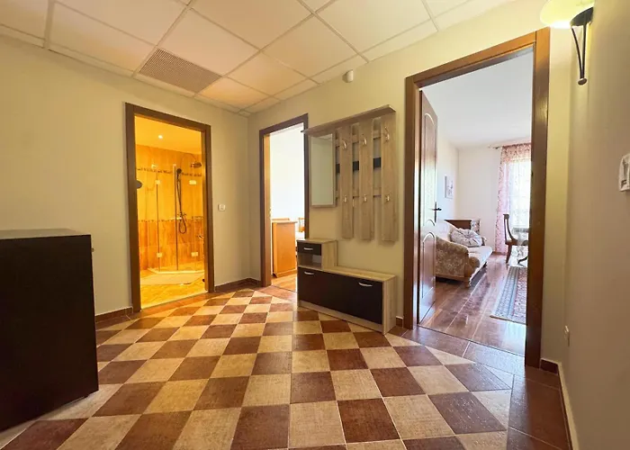 Port Palace 2 וארנה