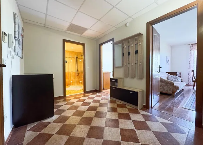 Port Palace 2 דירה