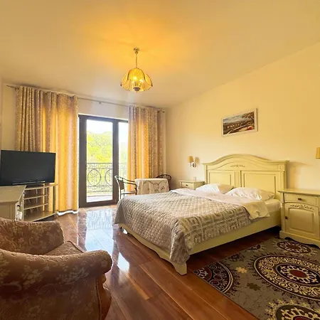 Port Palace 2 Apartment