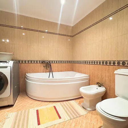 Апартаменты Port Palace 2 *