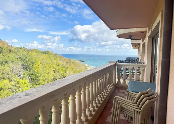 Port Palace 2 וארנה